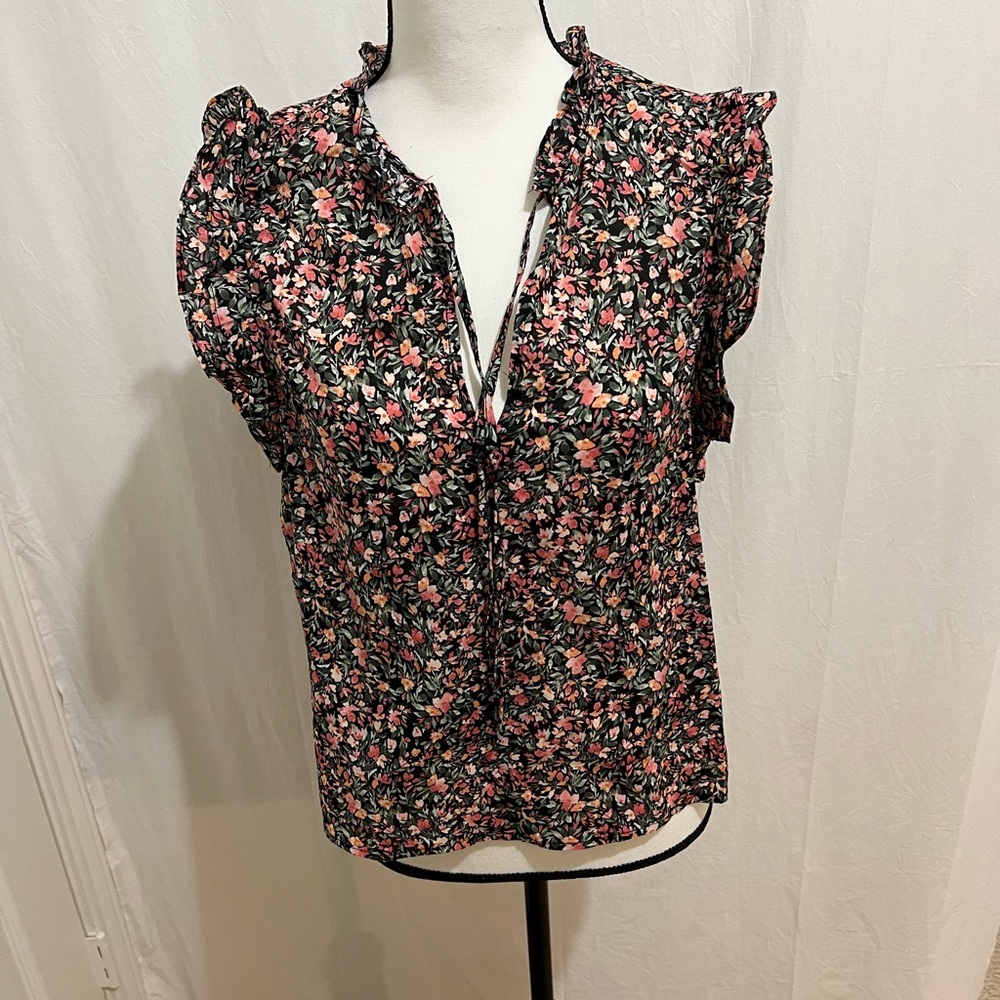 BB Dakota by Steve Madden Ditsy top size S